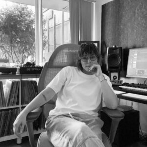 1:1 Vinyl Class with Lisa May